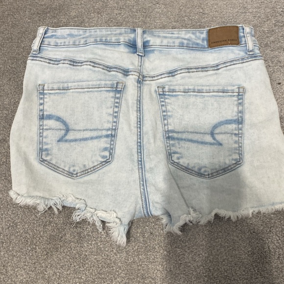 American Eagle Super High Rise Shortie, light wash - Picture 2 of 5